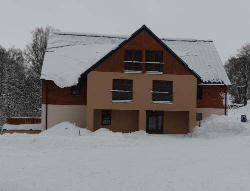 Nov� Apartm�n ?�?ky