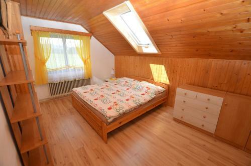 Poolincluced Holiday Home Mojer