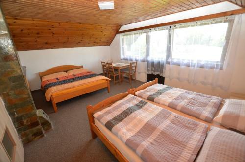 Poolincluced Holiday Home Mojer
