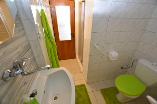 Poolincluced Holiday Home Mojer