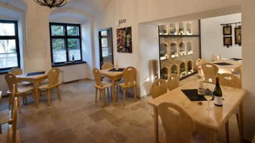 Z�mek Wichterle - Hotel A Pivn� L�zn?