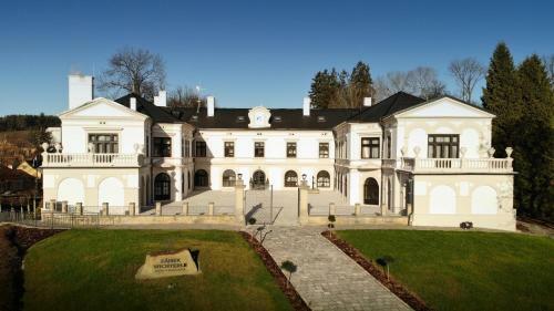 Z�mek Wichterle - Hotel A Pivn� L�zn?