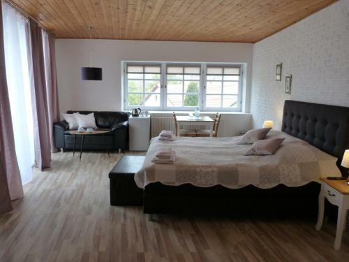 Hostal Penzion Stranny