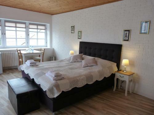 Hostal Penzion Stranny