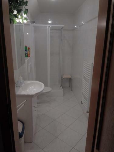 Hostal T?�l??kov� Pokoj Pension Kub?