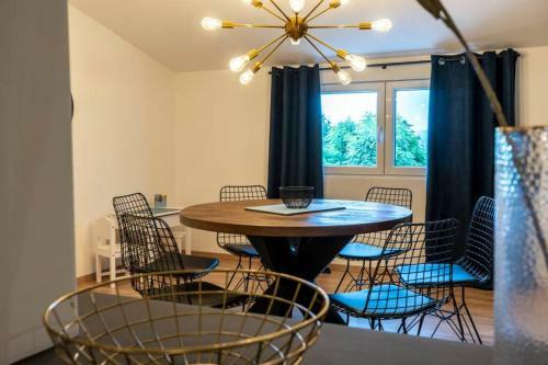 Modern Western - Apartment Blue