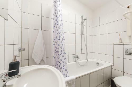 Apartamento Appartments Heerstra�e D�sseldorf