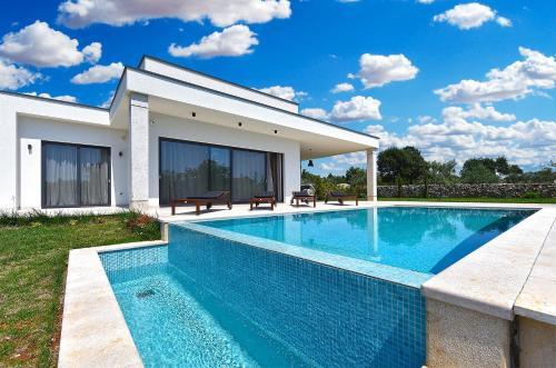 House Bijazici 2117