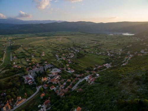 Villa Holiday Home Leko