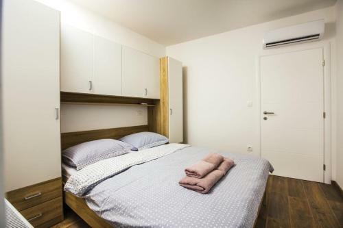 Villa Holiday Home Leko