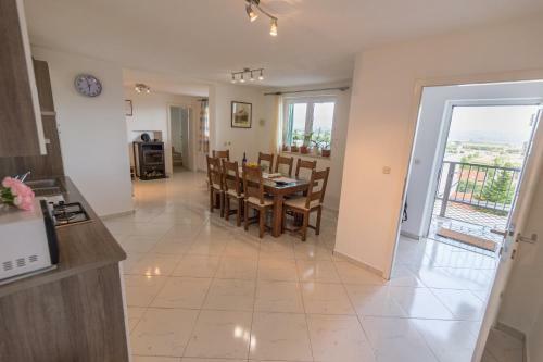 Villa Holiday Home Leko