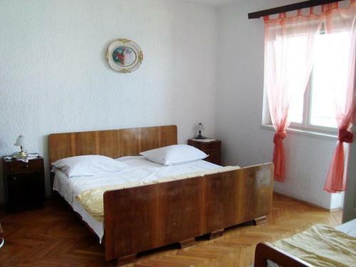 Apartment Sunshine Mali Rat-omis