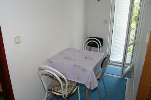 Apartments By The Sea Omis - 771