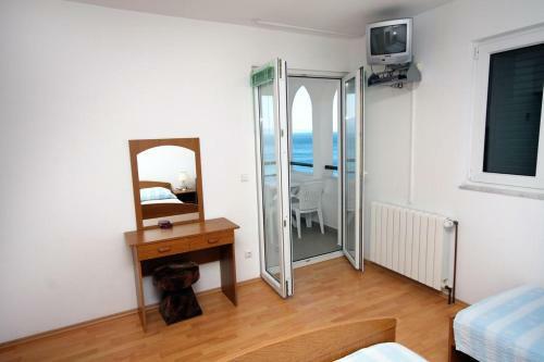Apartments By The Sea Balica Rat, Omis - 4868