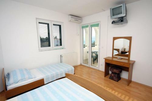Apartments By The Sea Balica Rat, Omis - 4868