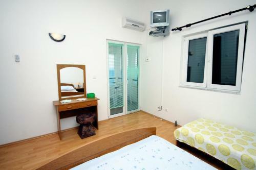 Apartments By The Sea Balica Rat, Omis - 4868