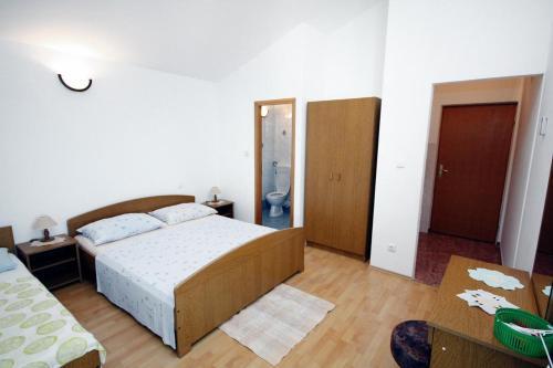 Apartments By The Sea Balica Rat, Omis - 4868