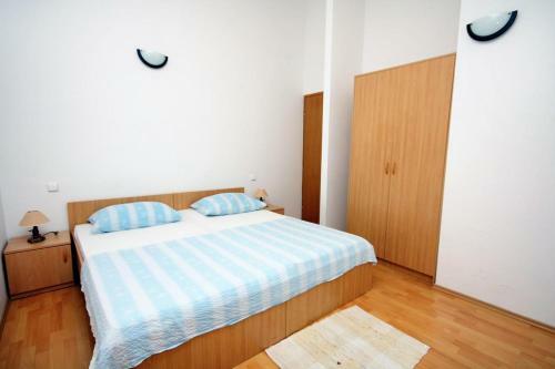 Apartments By The Sea Balica Rat, Omis - 4868