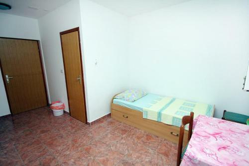 Apartments By The Sea Balica Rat, Omis - 4868