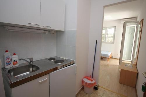 Apartments By The Sea Balica Rat, Omis - 4868