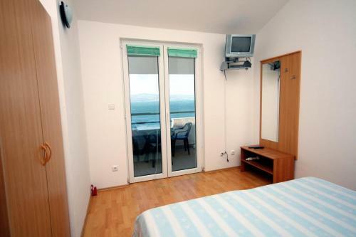 Apartments By The Sea Balica Rat, Omis - 4868