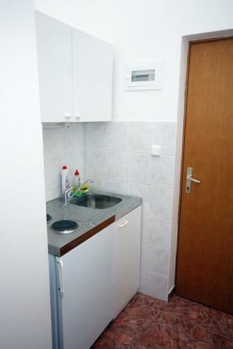 Apartments By The Sea Balica Rat, Omis - 4868