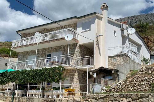 Apartment 2 With Pool And Amazing Sea View