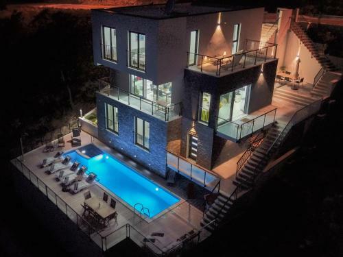 Villa Mia With Private Pool, Whirlpool, Gym, Sauna, Seaviews