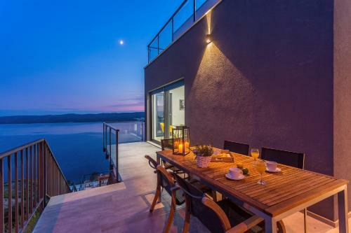 Villa Mia With Private Pool, Whirlpool, Gym, Sauna, Seaviews