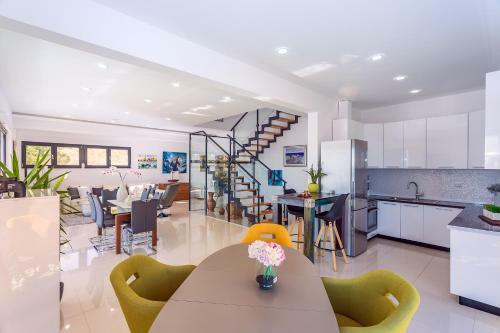 Villa Mia With Private Pool, Whirlpool, Gym, Sauna, Seaviews