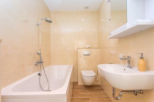 Villa Mia With Private Pool, Whirlpool, Gym, Sauna, Seaviews