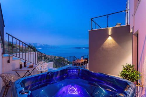 Villa Mia With Private Pool, Whirlpool, Gym, Sauna, Seaviews