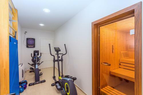 Villa Mia With Private Pool, Whirlpool, Gym, Sauna, Seaviews