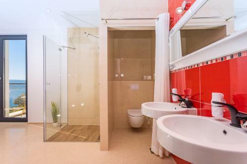 Villa Mia With Private Pool, Whirlpool, Gym, Sauna, Seaviews