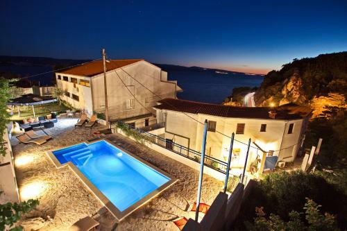 Villa Holiday Home Caleta