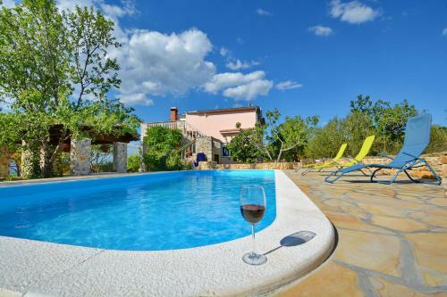 Holiday Home Pavlovi Dvori