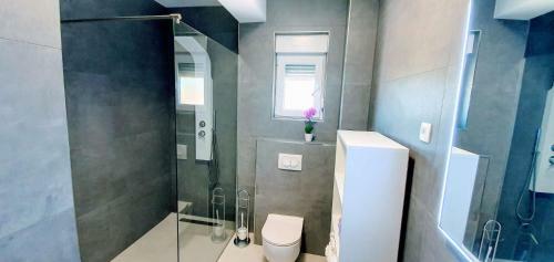 Villa Ivona Swimming Pool And Jacuzzi