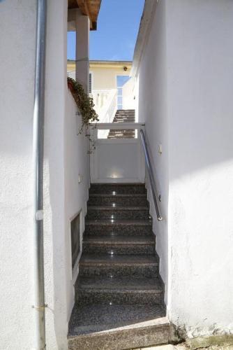 Apartments By The Sea Milna, Hvar - 12244
