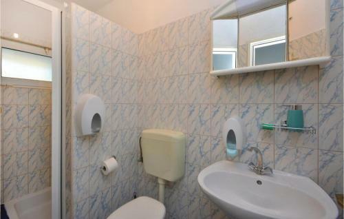 Apartment Milna With Sea View III
