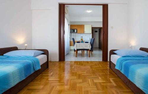 Two-bedroom Apartment In Zadar I