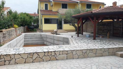 Villa Lara