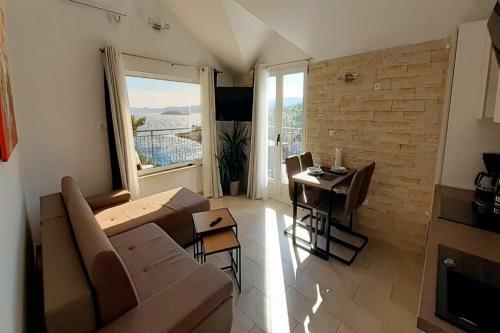 Apartments Sunny Hvar 2 - With Pool