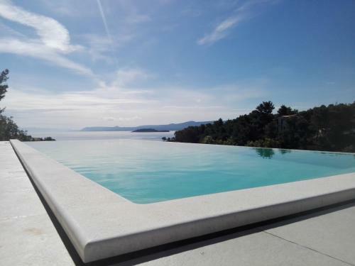 Apartments Sunny Hvar 2 - With Pool