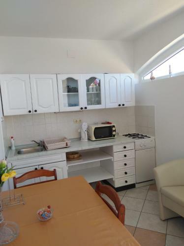 Apartments And Room Meri