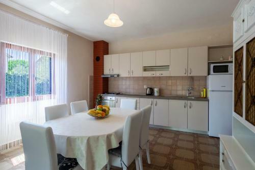 Vacation House Maslina
