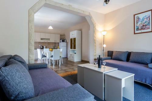 Vacation House Maslina