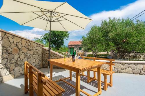 Vacation House Maslina