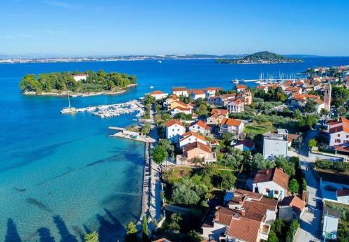 Apartments Sora - 80 M From Sea