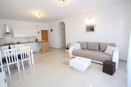 Apartments Kre?an Soline