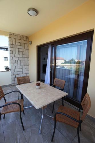 Apartments Kre?an Soline